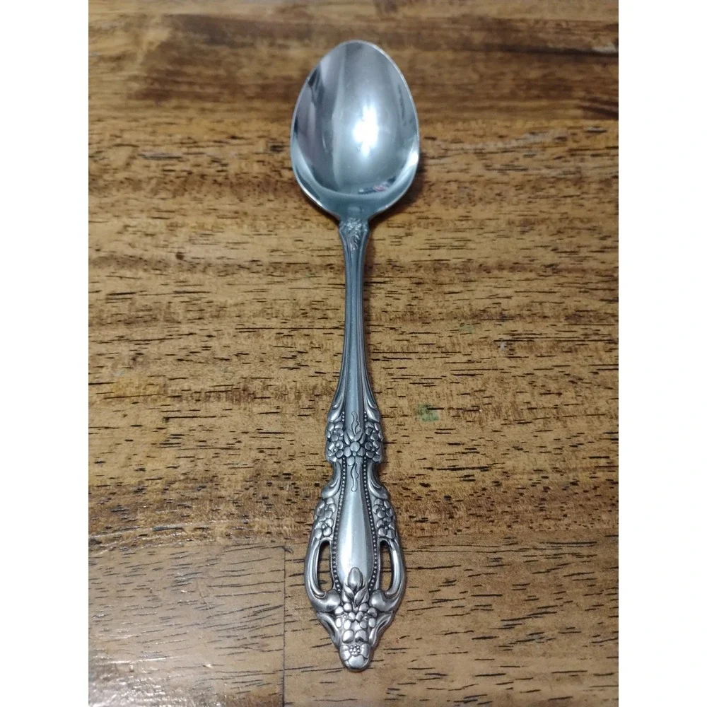 1 Oneida RAPHAEL Solid Serving Spoon Distinction Deluxe‎ HH Stainless Flatware